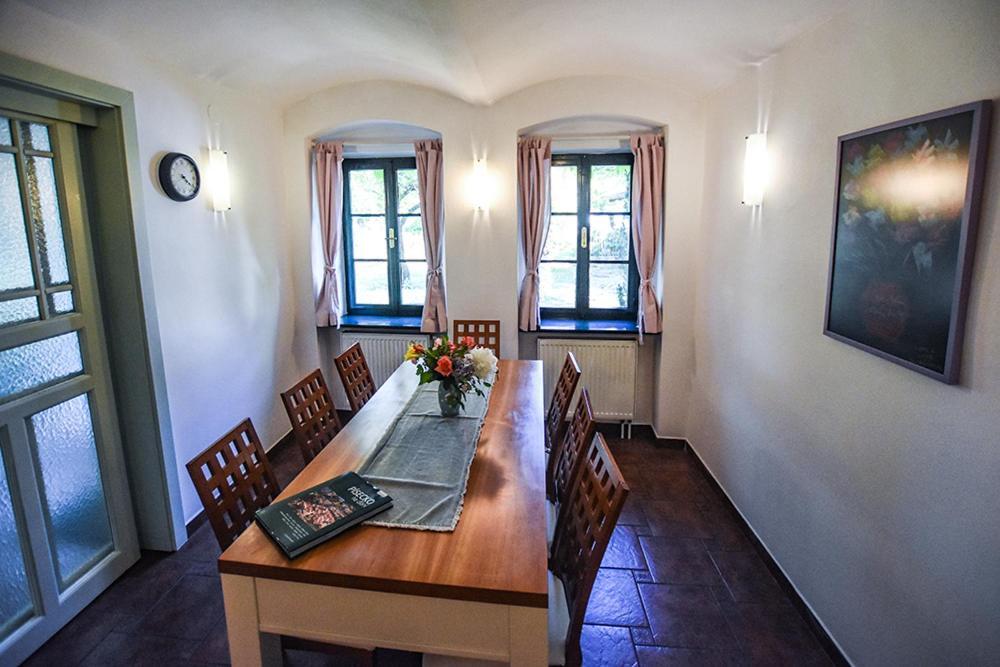 Dum V Zahrade Appartement Písek Buitenkant foto
