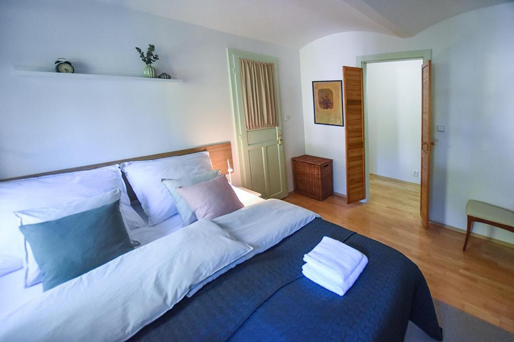 Dum V Zahrade Appartement Písek Buitenkant foto